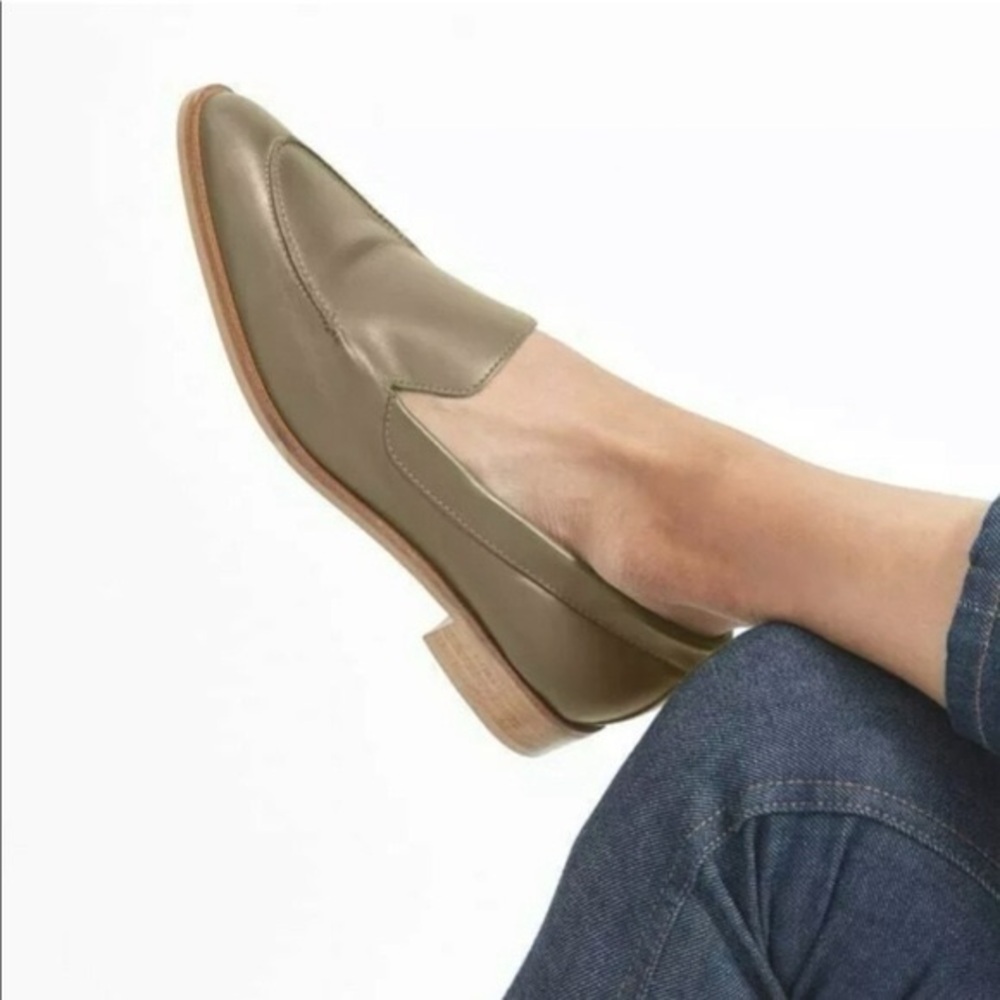 Everlane Modern Loafers in Olive 6/6.5